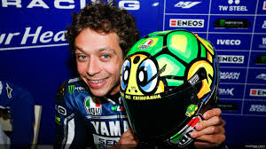 Valentino Rossi Tak Sabar Kalahkan Trio Spanyol